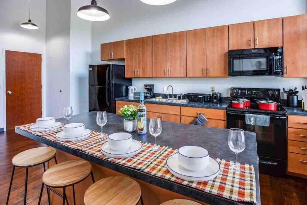 Ny Style Centric Loft With King Bed By Park Av. Appartement Rochester Buitenkant foto